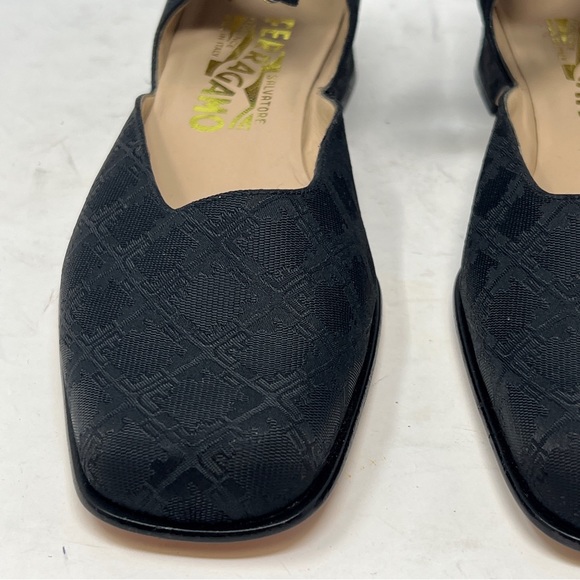 Ferragamo NWOT Vintage Black Textured Mary Jane Flats. - Picture 9 of 11